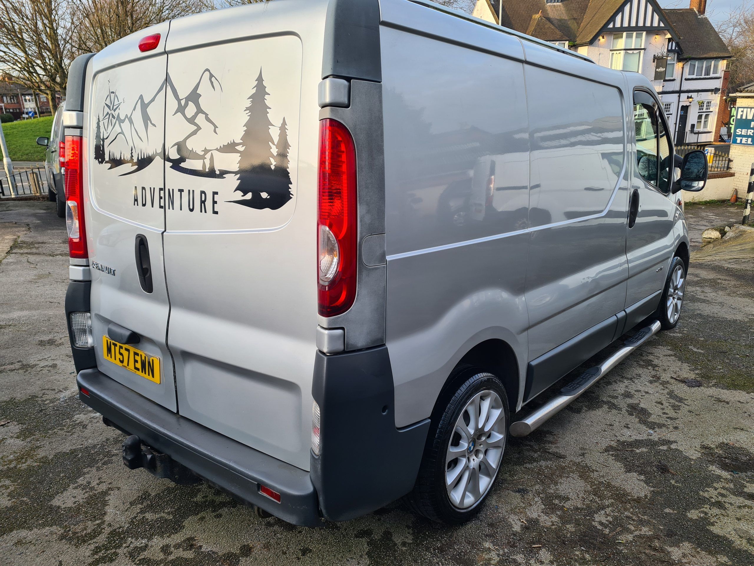 2007 RENAULT TRAFIC FULL CAMPER CONVERSION - Image 2
