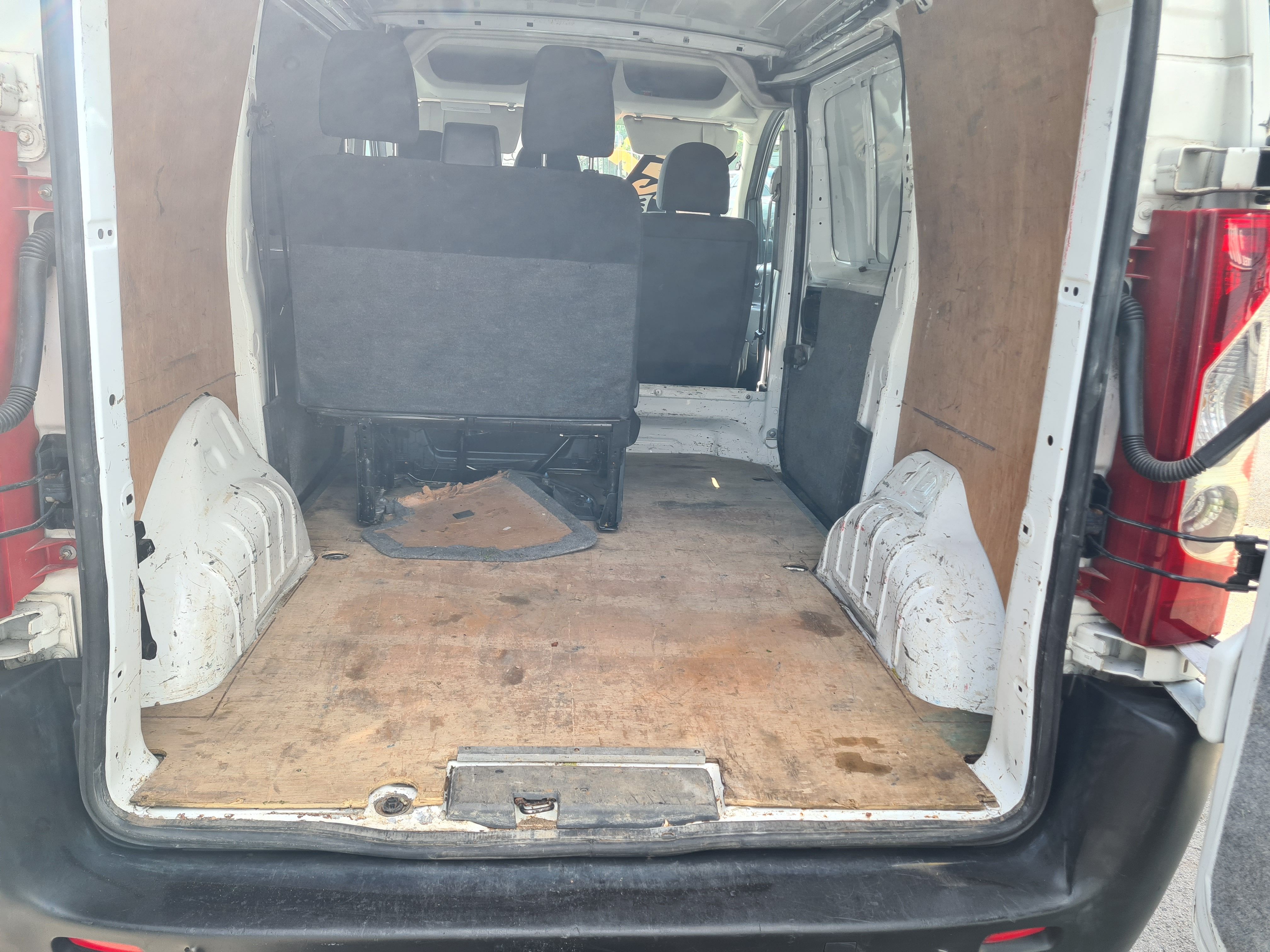 2011 CITROEN DISPATCH 1.6 HDI 5 SEATS CREWVAN - Image 5