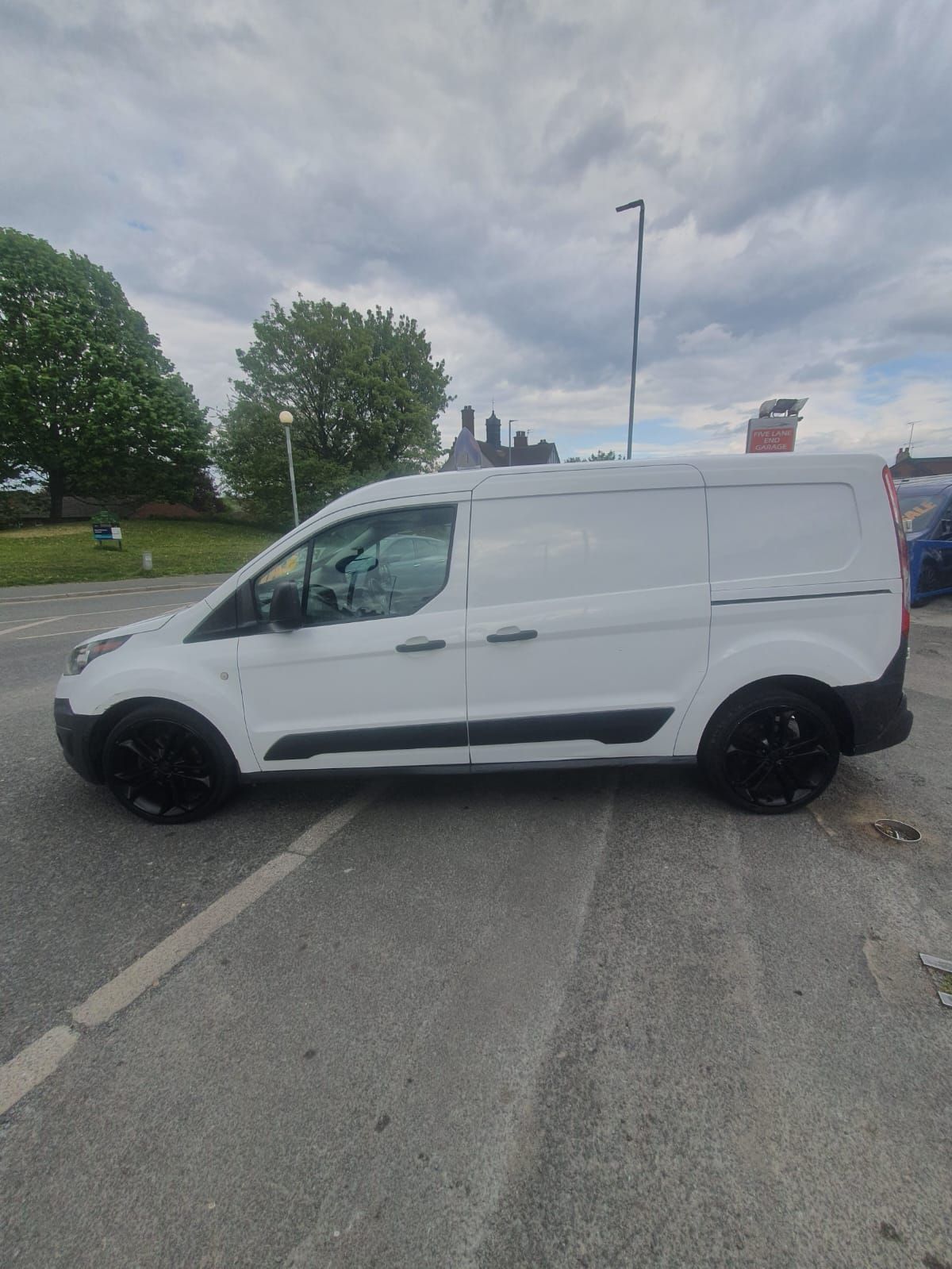 FORD TRANSIT CONNECT L2 LONG WHEELBASE - Image 5