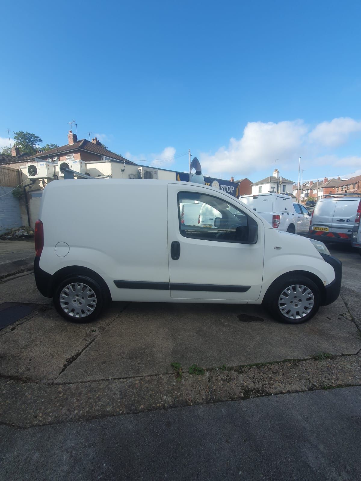 2011 PEUGEOT BIPPER 1.4 HDI - Image 2